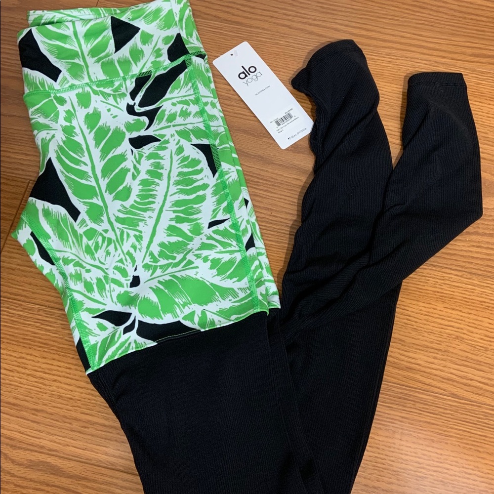 Alo goddess yoga pants